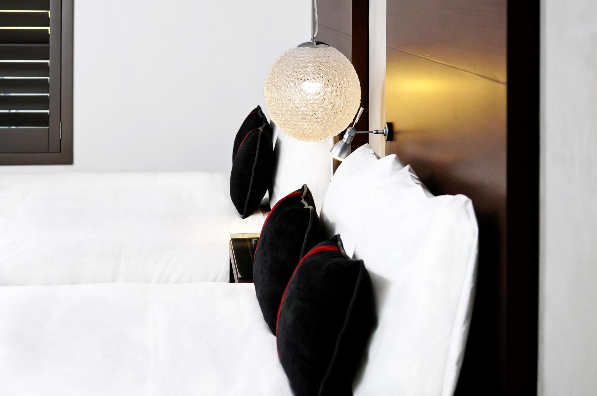 Deluxe Double Room with Two Double Beds,704292940:JPEG